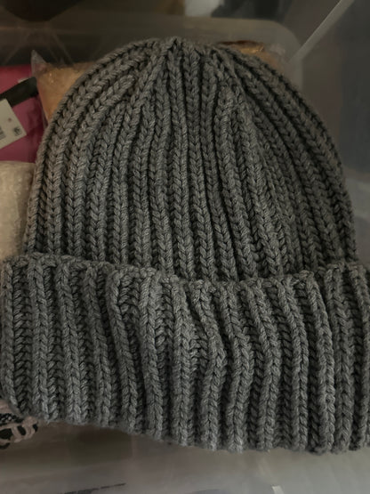LADIES KNIT HAT